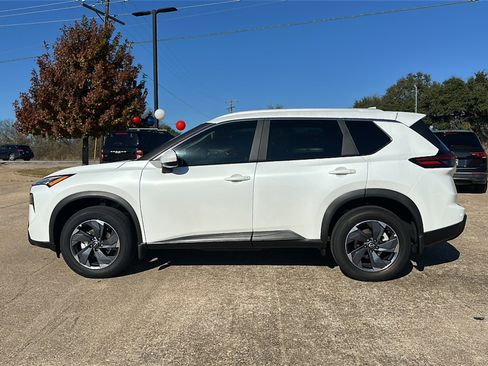 New 2026 Nissan Rogue SV w/ SV Premium Package image 5