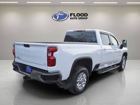 Used 2023 Chevrolet Silverado 2500 LT w/ Convenience Package image 4