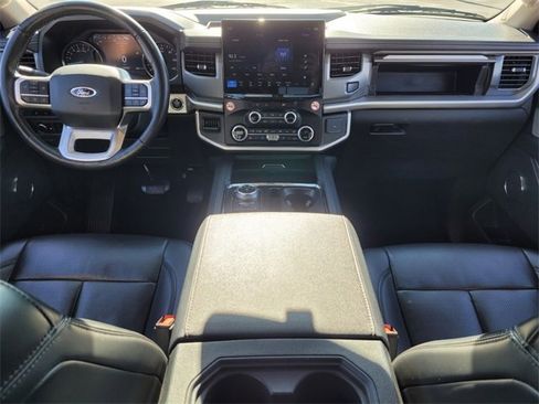 Used 2024 Ford Expedition XLT image 12