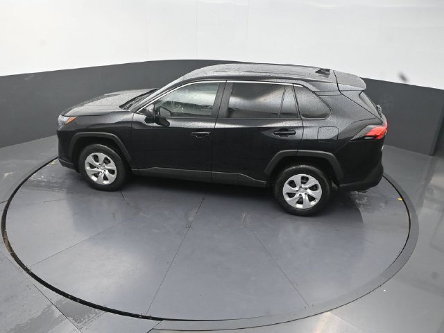Used 2025 Toyota RAV4 LE AWD/4WD image 26