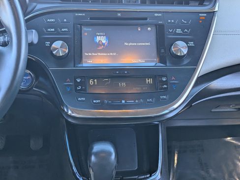 Used 2016 Toyota Avalon Limited image 20