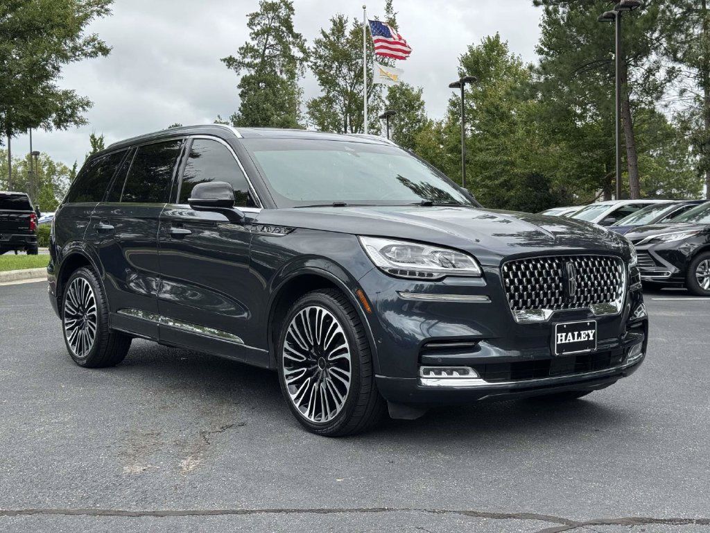Used 2023 Lincoln Aviator Black Label w/ Dynamic Handling Package AWD/4WD image 2
