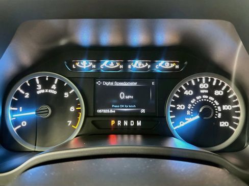 Used 2017 Ford F150 XLT w/ Equipment Group 302A Luxury AWD/4WD image 12