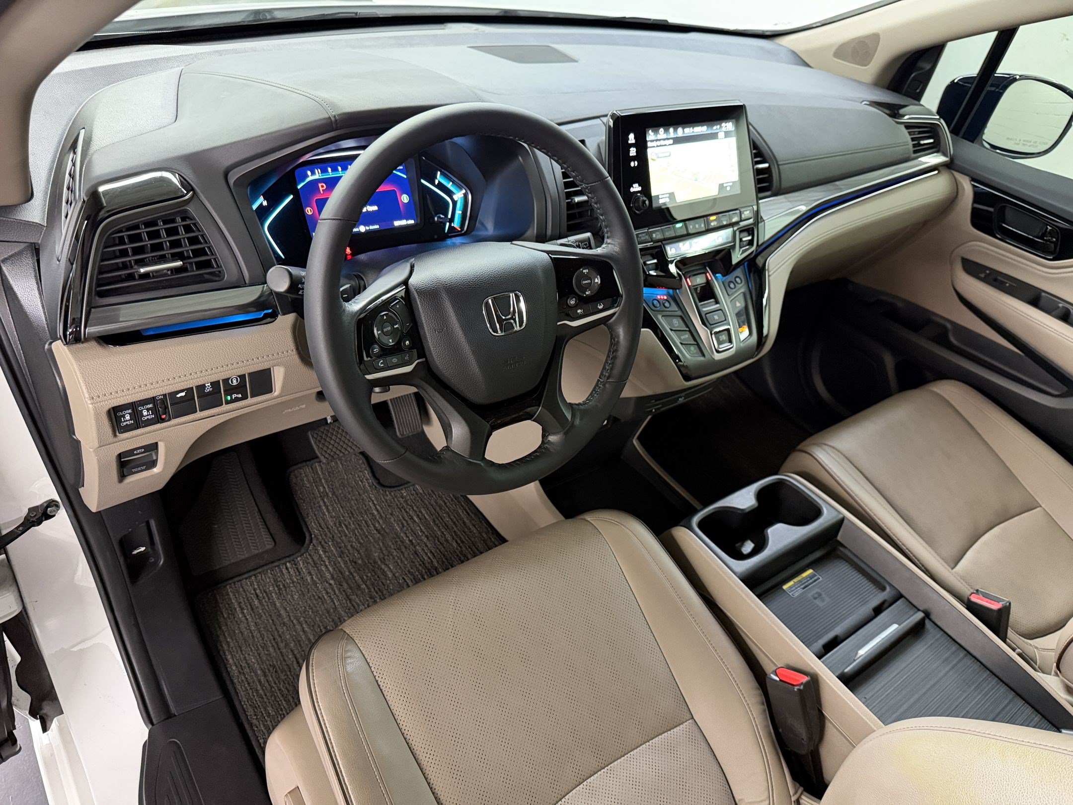 Certified 2024 Honda Odyssey Elite image 4