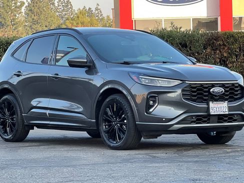 Used 2023 Ford Escape ST-Line Elite w/ Premium Technology Package image 9