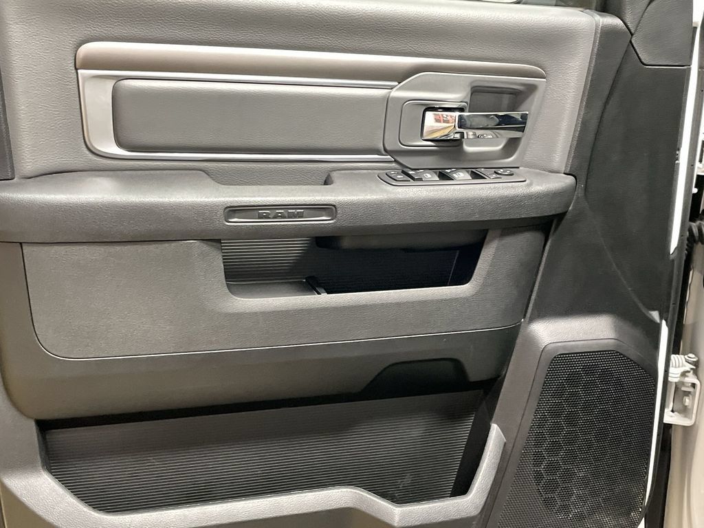 Used 2024 RAM 1500 Classic SLT AWD/4WD image 12