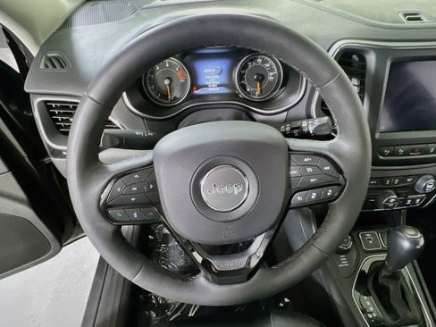 Used 2023 Jeep Cherokee Altitude Lux AWD/4WD image 11
