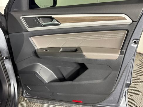 Used 2022 Volkswagen Atlas SEL AWD/4WD image 48