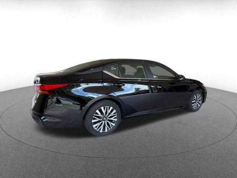 Used 2026 Nissan Altima 2.5 SV FWD image 14