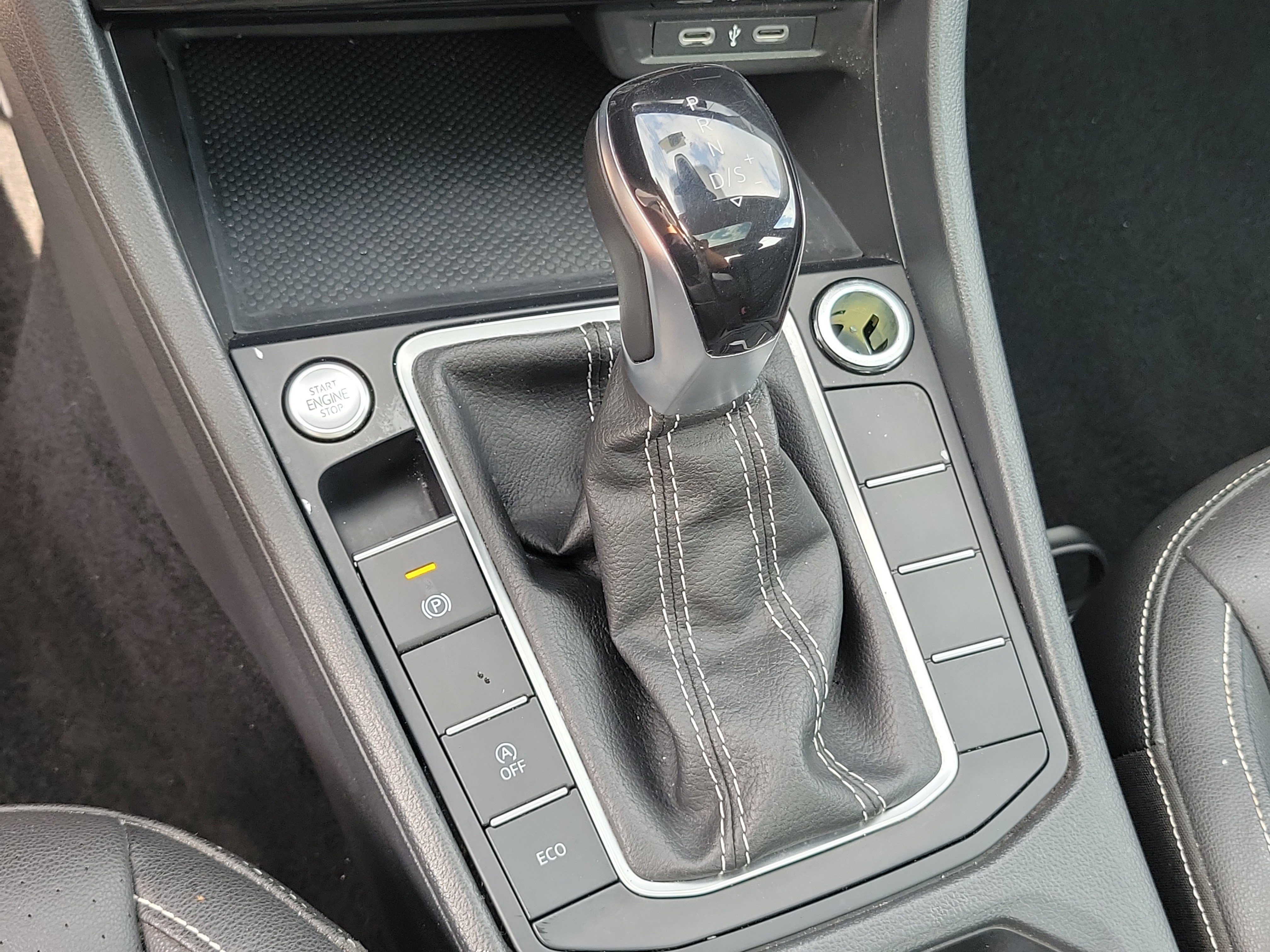 Used 2024 Volkswagen Jetta SE FWD image 30