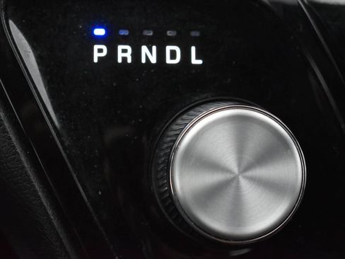 Used 2025 Chrysler Pacifica Select FWD image 30