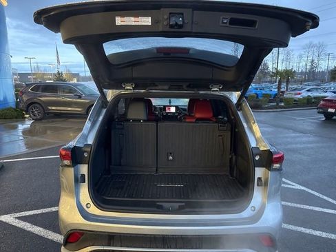 Used 2021 Toyota Highlander XSE image 13