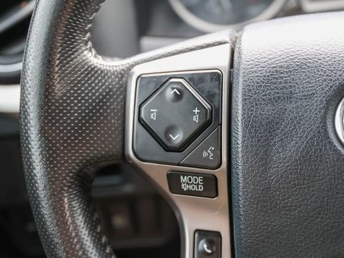 Used 2019 Toyota Tacoma SR5 AWD/4WD image 26