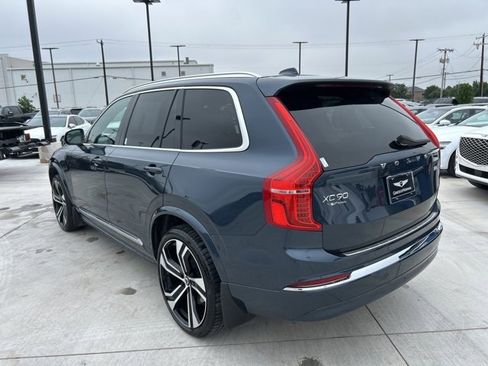 Used 2024 Volvo XC90 B6 Ultimate w/ Lounge Package image 8