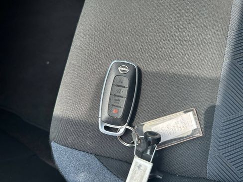 Used 2025 Nissan Versa SV FWD image 18