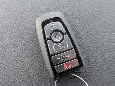 New 2025 Ford F250 Lariat w/ Lariat Ultimate Package image 26