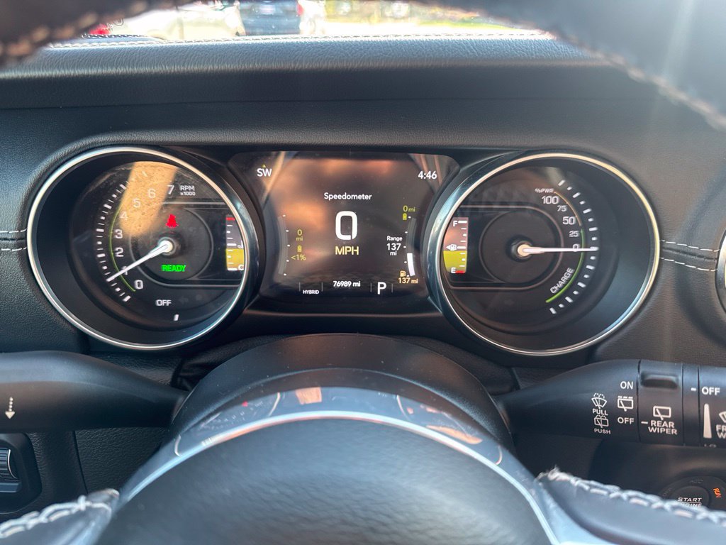 Used 2021 Jeep Wrangler Unlimited Sahara w/ Cold Weather Group AWD/4WD image 19