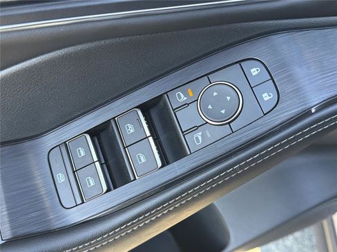 Used 2023 Nissan Rogue Platinum AWD/4WD image 18