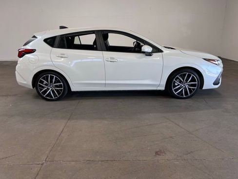 Used 2025 Subaru Impreza 2.0i Sport image 2