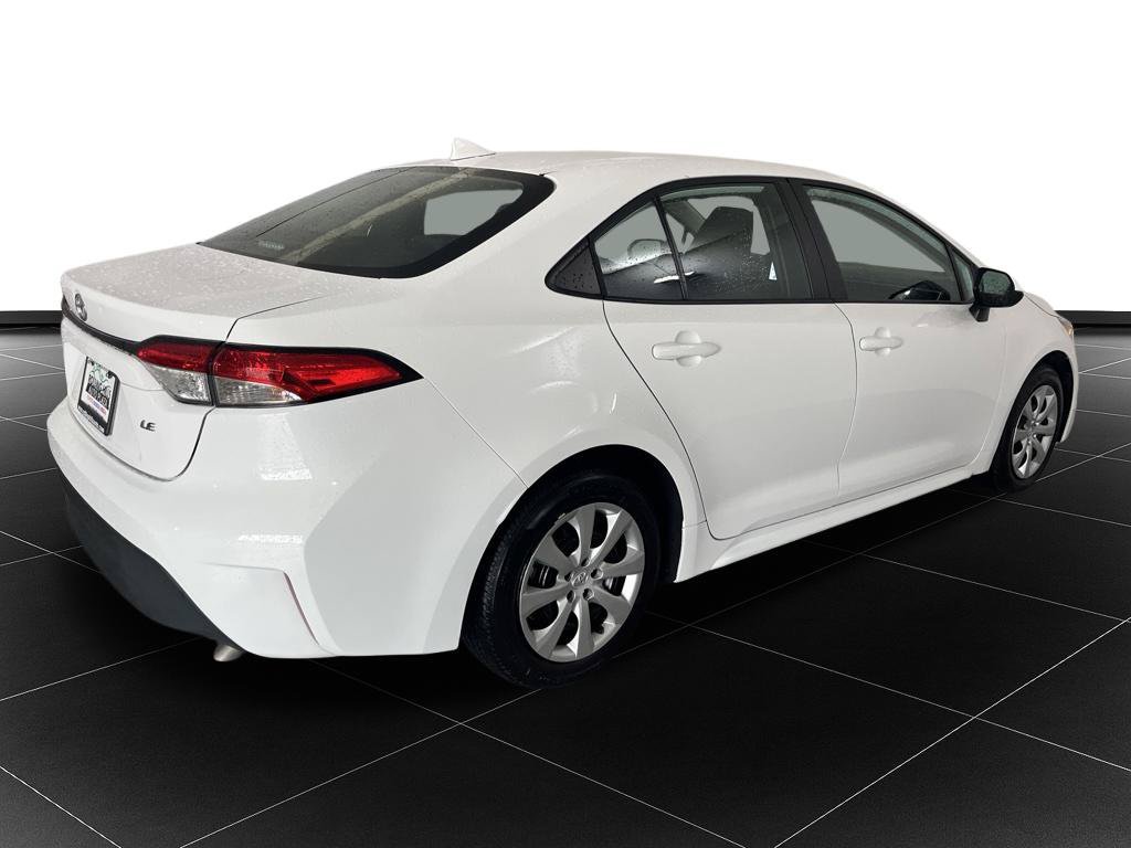 Used 2026 Toyota Corolla LE FWD image 5