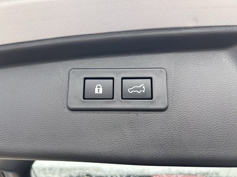 Used 2023 Subaru Outback Premium image 28