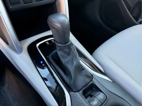 Used 2023 Toyota Corolla Cross L image 17