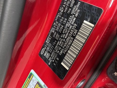 Used 2022 Hyundai Elantra Limited w/ Preferred Accessory Package image 36