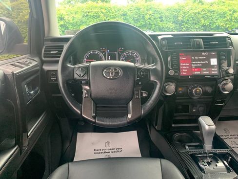 Used 2023 Toyota 4Runner TRD Off-Road Premium w/ Moonroof Package AWD/4WD image 17