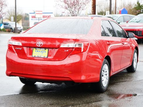Used 2013 Toyota Camry LE image 7