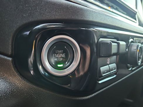 Used 2024 Chevrolet Silverado 2500 LT image 26