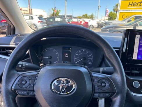 Used 2025 Toyota Corolla LE FWD image 27