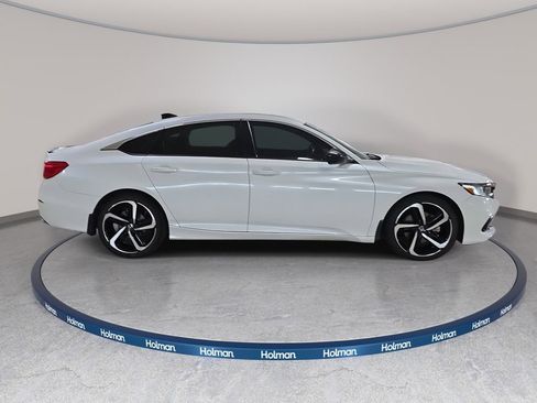 Used 2022 Honda Accord Sport image 6