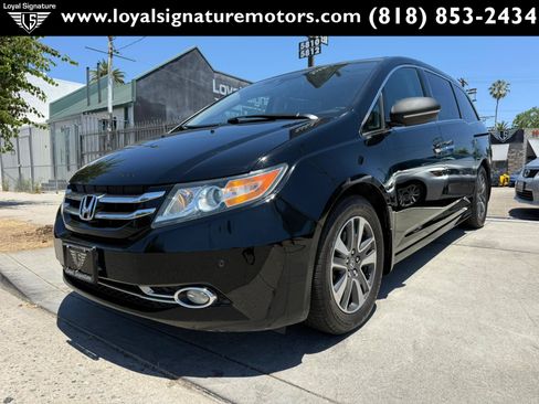 Used 2014 Honda Odyssey Touring image 3