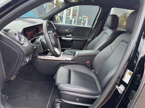 Used 2024 Mercedes-Benz GLB 250 4MATIC image 19