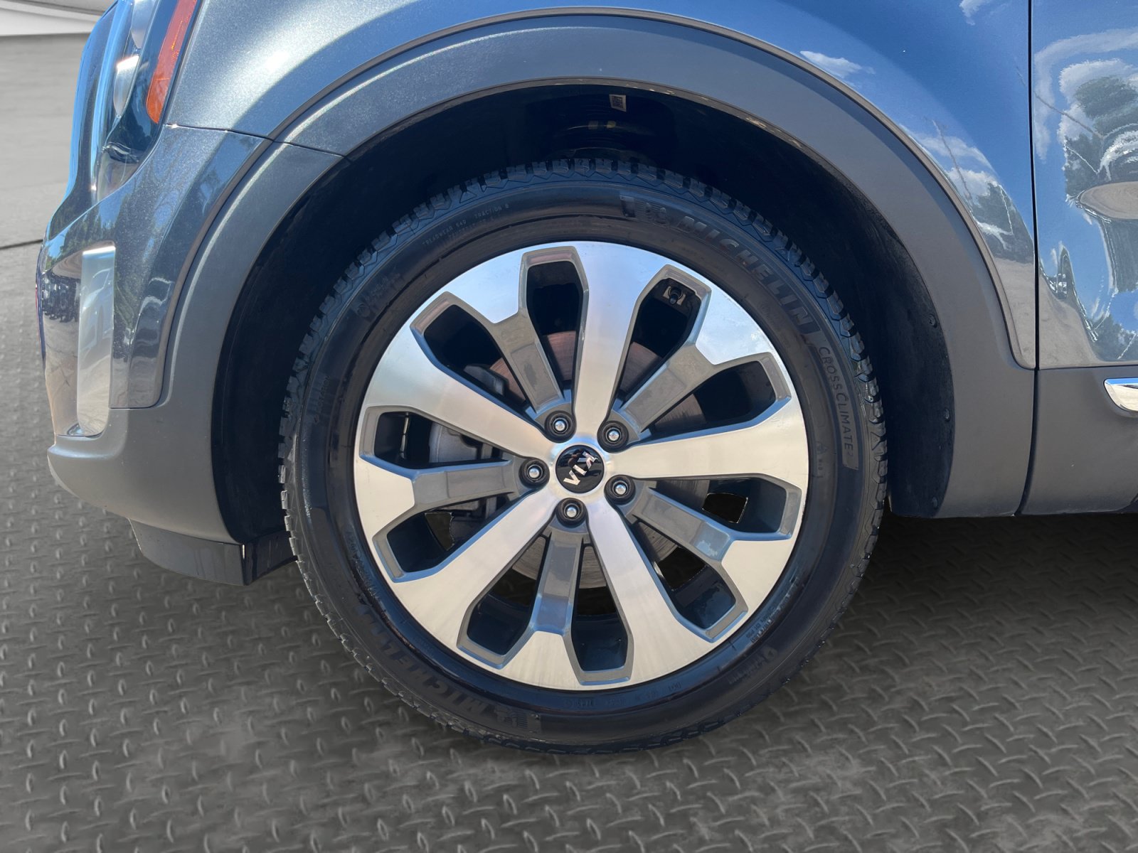 Used 2021 Kia Telluride EX w/ EX Premium Package AWD/4WD image 14