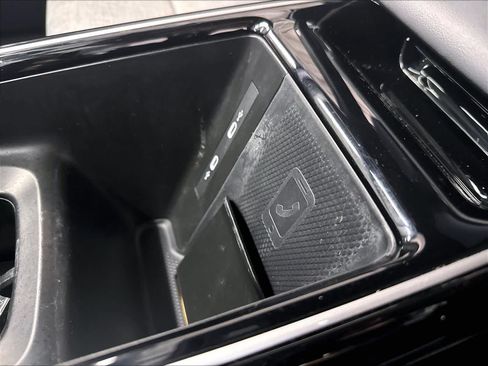 Used 2024 Volkswagen ID.4 2WD image 19
