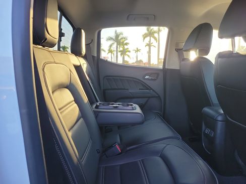 Used 2022 GMC Canyon Denali image 15