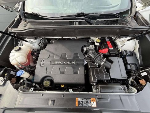 Used 2016 Lincoln MKX Reserve w/ Driver Assistance Package image 9