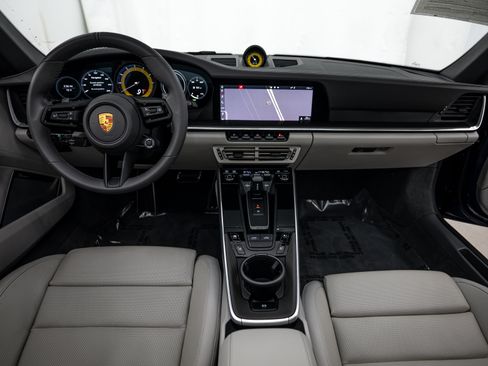 Certified 2021 Porsche 911 Targa 4S AWD/4WD image 12