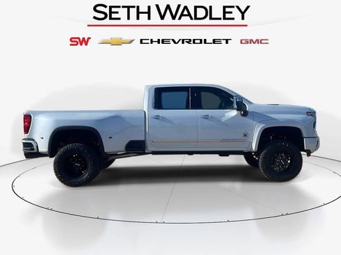 New 2026 Chevrolet Silverado 3500 High Country w/ High Country Premium Package AWD/4WD image 8