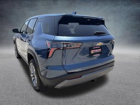 Used 2025 Chevrolet Equinox LT w/ Safety and Technology Package FWD image 9