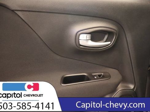 Used 2020 Jeep Renegade Sport FWD image 29