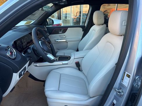 New 2026 Mercedes-Benz GLB 250 4MATIC image 17