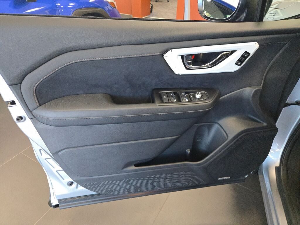 New 2026 Subaru Forester Touring AWD/4WD image 25