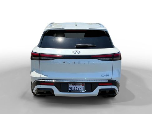 Used 2023 INFINITI QX60 Luxe w/ Performance Audio Package AWD/4WD image 4