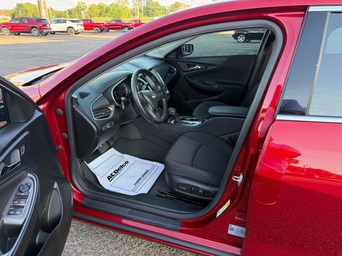 Used 2024 Chevrolet Malibu RS FWD image 11