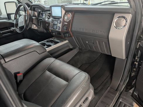 Used 2016 Ford F250 Lariat w/ Lariat Ultimate Package image 21