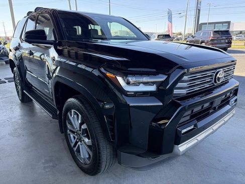 Used 2025 Toyota 4Runner Limited AWD/4WD image 3