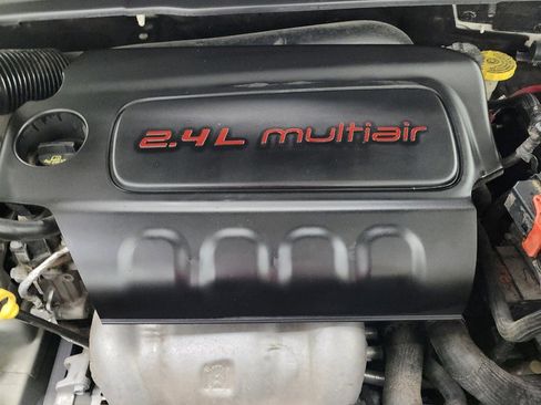Used 2018 Jeep Compass Latitude w/ Popular Equipment Group FWD image 30