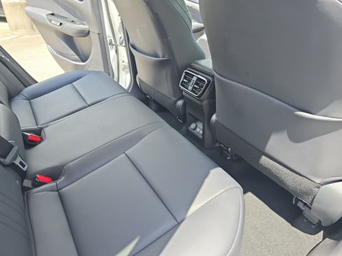 Used 2024 Lexus NX 250 FWD image 11